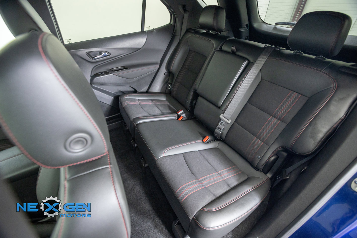 Used 2022 Chevrolet Equinox RS w/ LPO, Floor Liner Package FWD image 33
