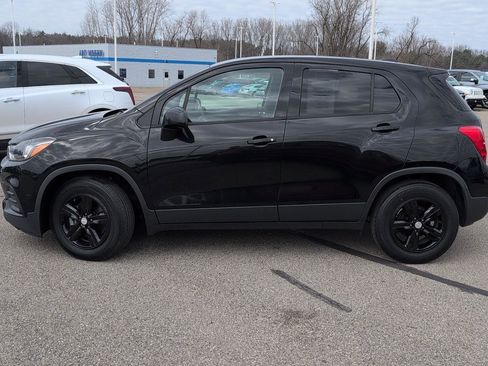 Used 2019 Chevrolet Trax LS w/ Tint and Cruise Package image 3