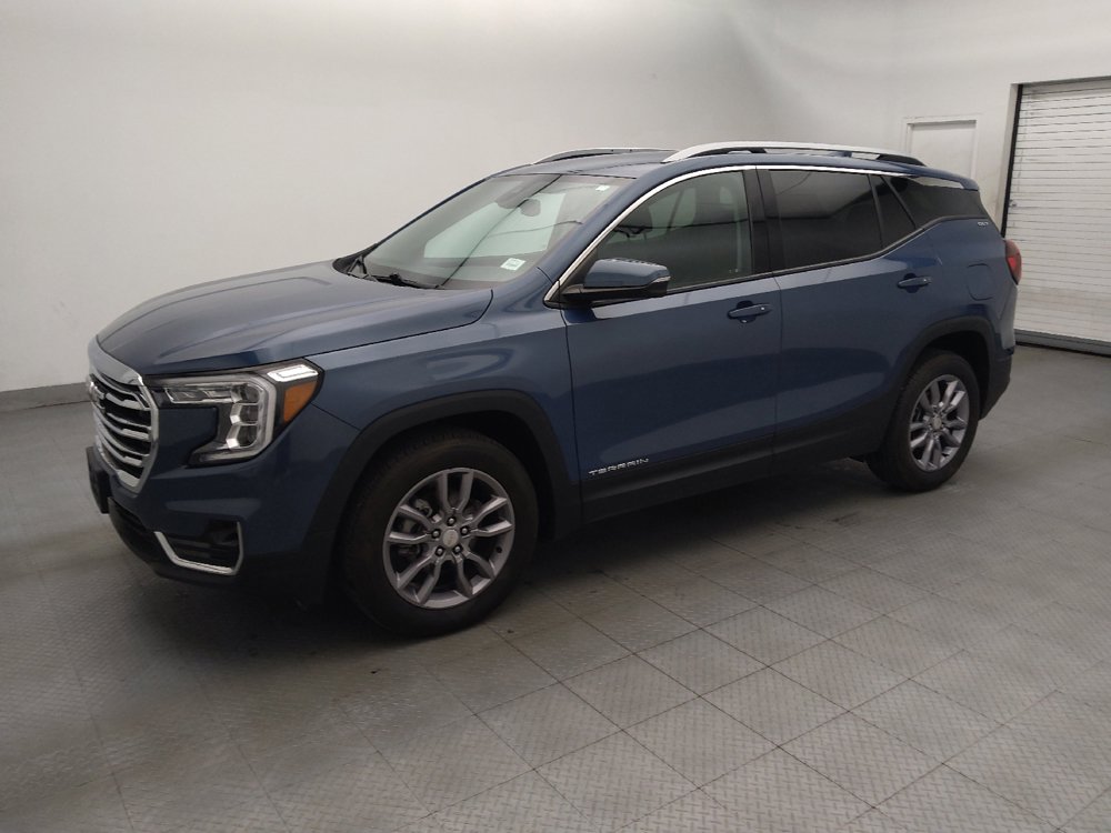 Used 2024 GMC Terrain SLT AWD/4WD image 2