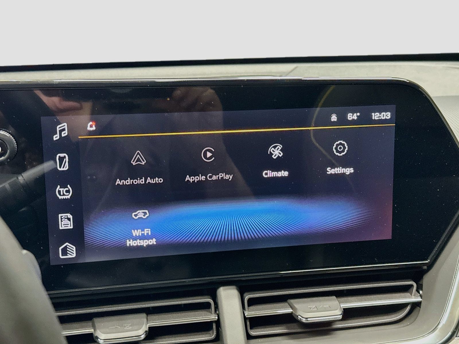 New 2026 Chevrolet Trax ACTIV w/ Sunroof Package FWD image 17