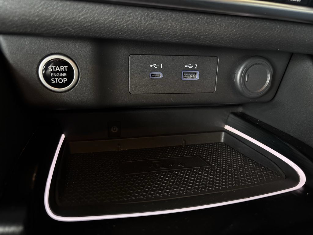 Used 2023 Nissan Rogue Platinum w/ Platinum Premium Package FWD image 18