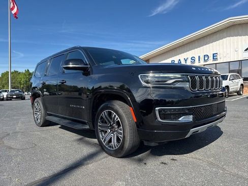 Used 2024 Jeep Wagoneer Series II AWD/4WD image 2