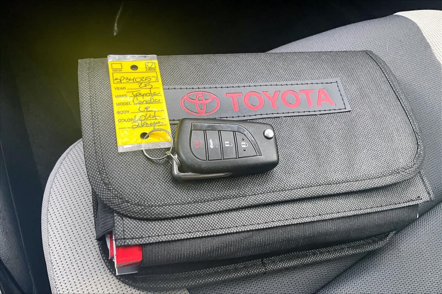 Used 2025 Toyota Corolla LE FWD image 15