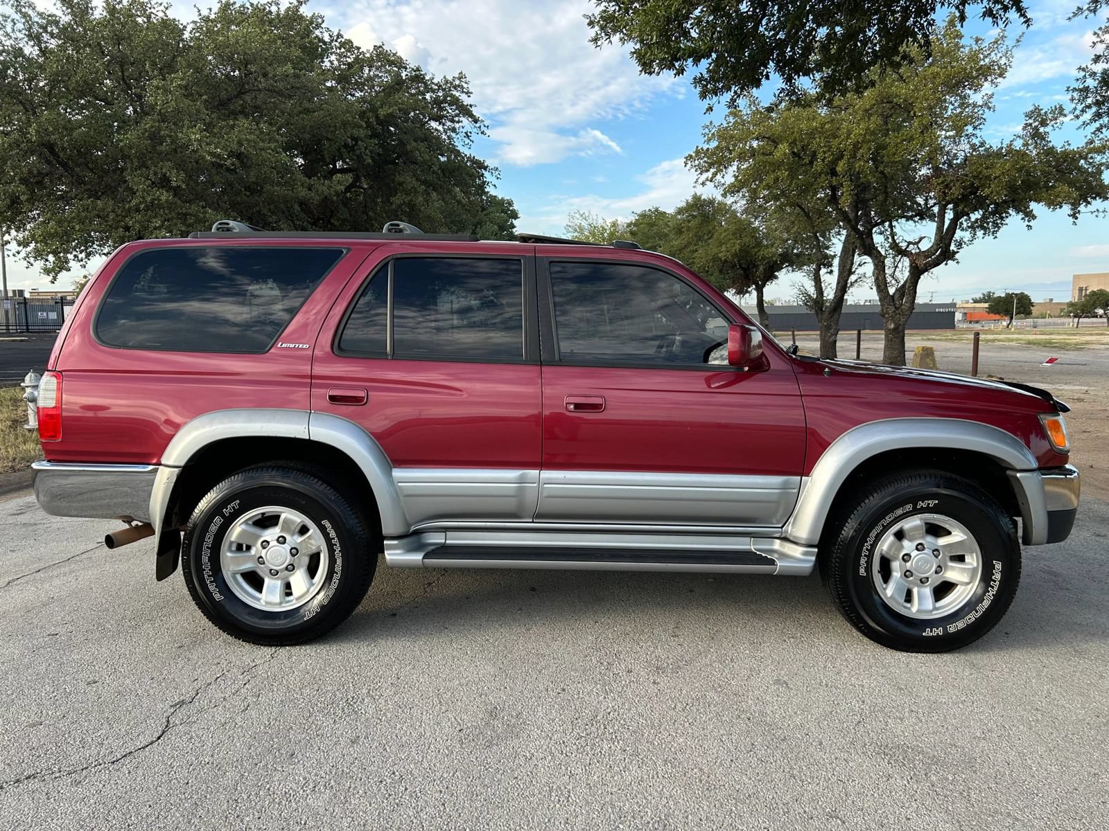 Used 1998 Toyota 4Runner Limited RWD image 4