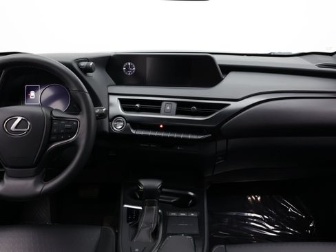 Used 2021 Lexus UX 200 w/ Accessory Package (Z2) FWD image 41