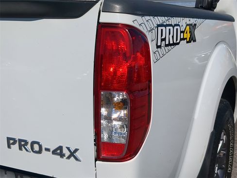 Used 2016 Nissan Frontier PRO-4X w/ Pro-4x Luxury Package image 8