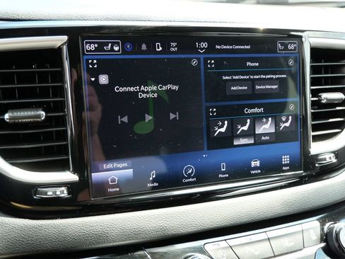 Used 2024 Chrysler Pacifica Touring-L FWD image 27