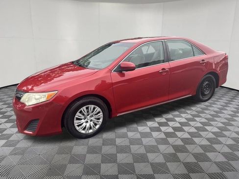 Used 2012 Toyota Camry LE FWD image 15