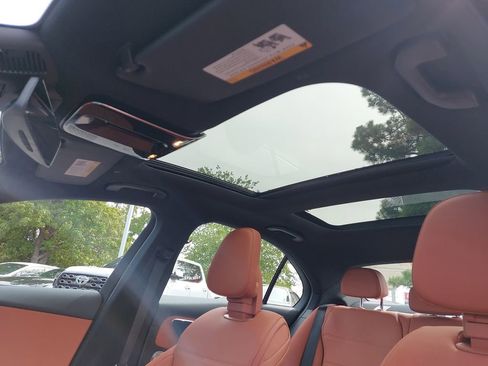 Used 2024 Mercedes-Benz C 300 Sedan image 30