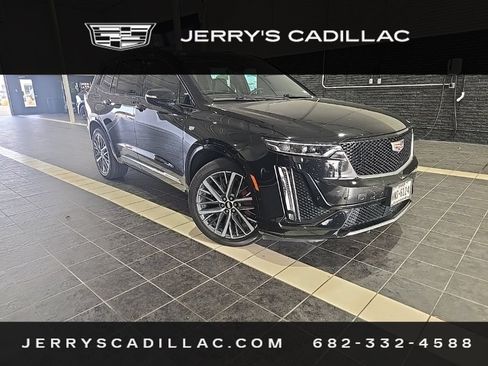 Used 2024 Cadillac XT6 Sport w/ Technology Package AWD/4WD image 5