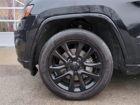 Used 2021 Jeep Grand Cherokee Laredo X image 14