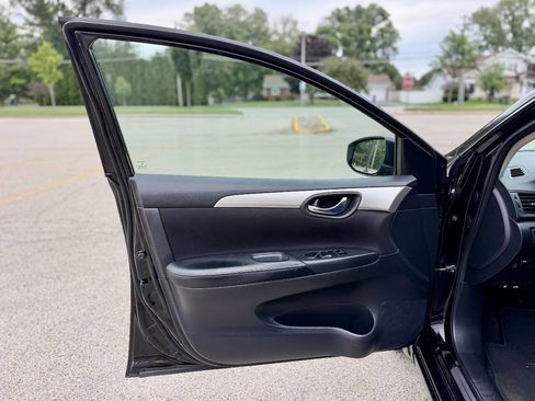 Used 2019 Nissan Sentra S FWD image 12