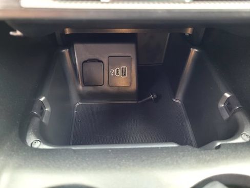 Certified 2025 Ford Explorer ST-Line AWD/4WD image 17
