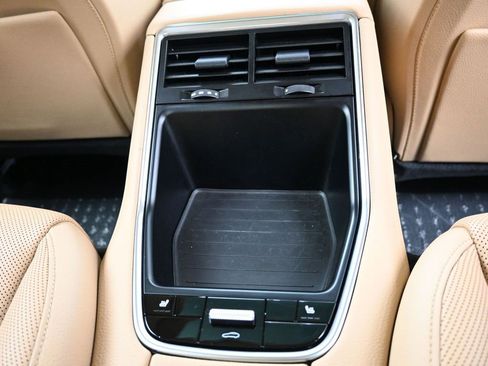 Used 2018 Porsche Panamera 4S image 30