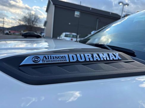 Used 2022 Chevrolet Silverado 2500 LTZ w/ LTZ Premium Package image 43