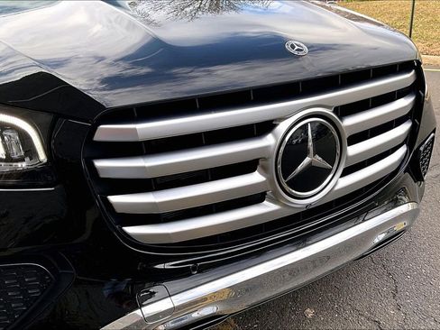 Certified 2024 Mercedes-Benz GLS 450 4MATIC image 30