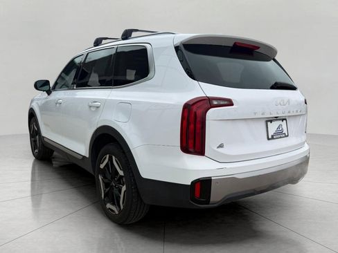 Used 2025 Kia Telluride S image 10