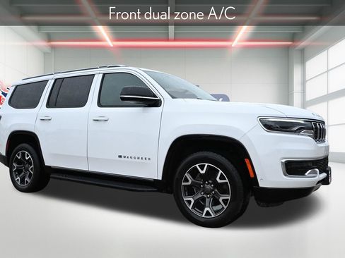 Used 2024 Jeep Wagoneer Series III image 6