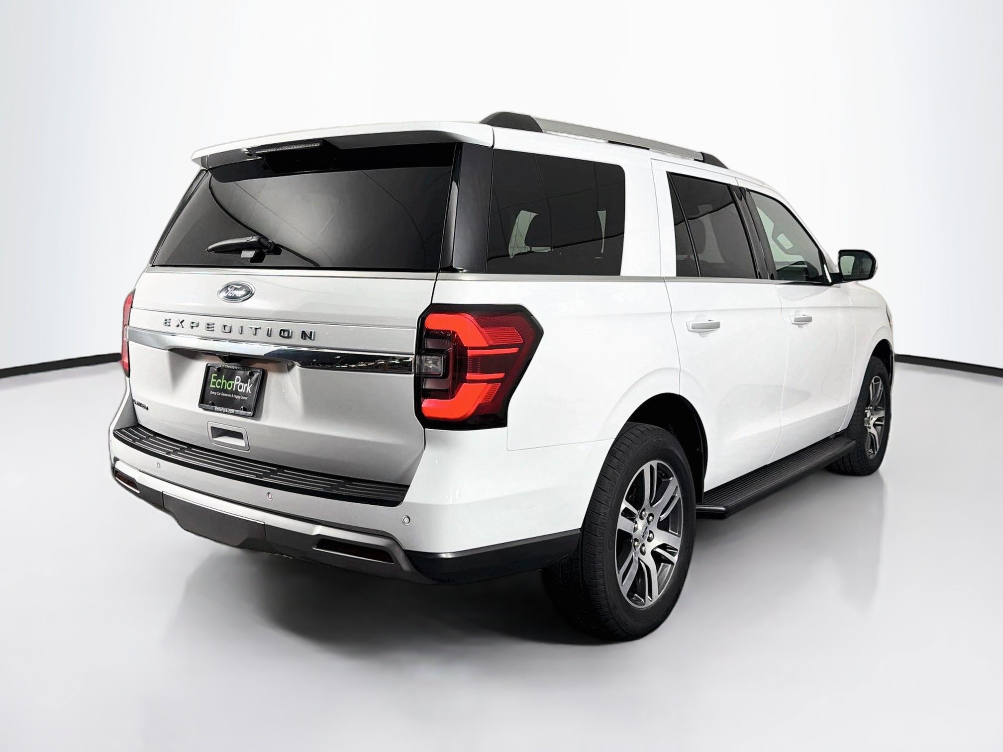 Used 2024 Ford Expedition Limited RWD image 9