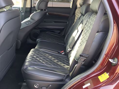 Used 2021 Genesis GV80 3.5T w/ Prestige Package 07 image 28