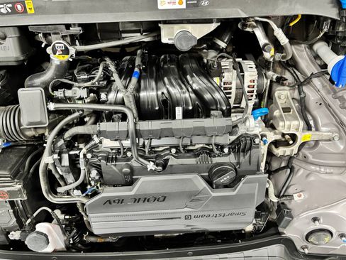 Certified 2025 Hyundai Elantra Limited FWD image 25