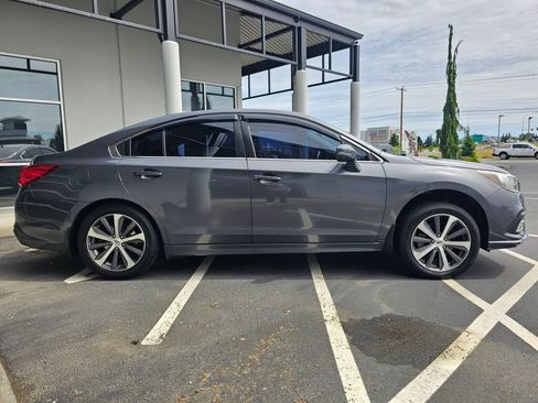 Used 2018 Subaru Legacy 3.6R Limited AWD/4WD image 6