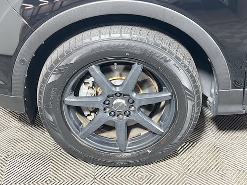 Used 2018 Ford Escape Titanium w/ Ford Safe & Smart Package AWD/4WD image 27