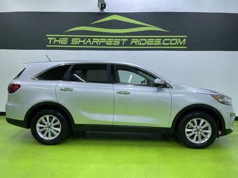 Used 2019 Kia Sorento L FWD image 11