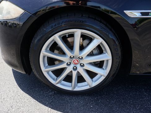 Used 2016 Jaguar XJ R-Sport RWD image 37