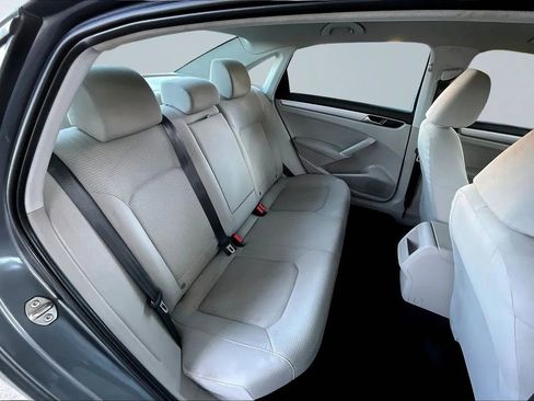 Used 2018 Volkswagen Passat 2.0T S w/ Driver Assistance Package image 22