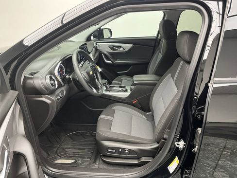 Certified 2024 Chevrolet Blazer LT w/ Convenience Package image 3