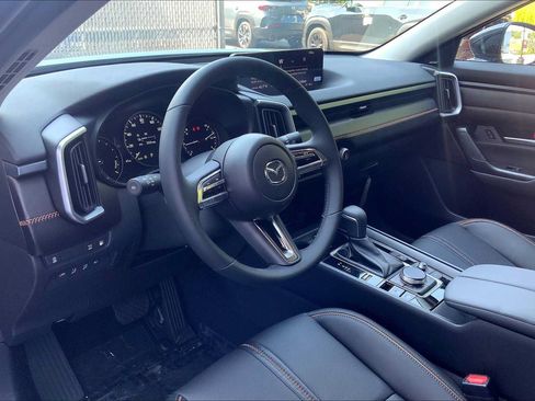 Used 2025 MAZDA CX-50 AWD 2.5 Hybrid w/ Premium Pkg image 9