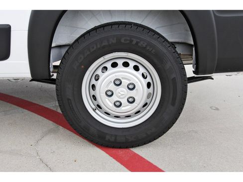 Used 2026 RAM ProMaster 2500 w/ Convenience Group FWD image 31