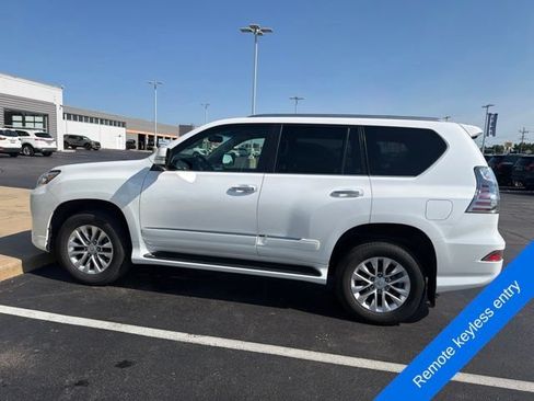 Used 2014 Lexus GX 460 w/ Premium Package AWD/4WD image 9