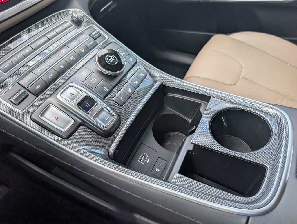Used 2022 Hyundai Santa Fe Limited FWD image 22
