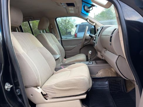 Used 2017 Nissan Frontier SV w/ SV Value Truck Package image 13