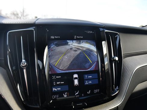 Used 2018 Volvo XC60 T5 Inscription w/ Luxury Seat Package image 29