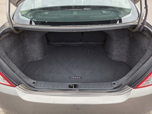 Used 2017 Nissan Versa SV image 23