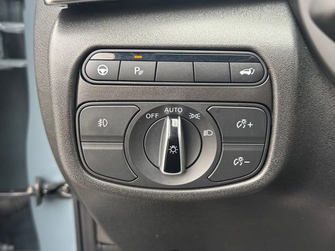 Used 2025 INFINITI QX55 Essential image 13