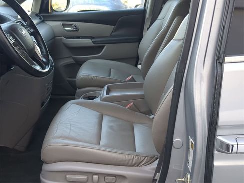 Used 2016 Honda Odyssey Touring Elite image 23