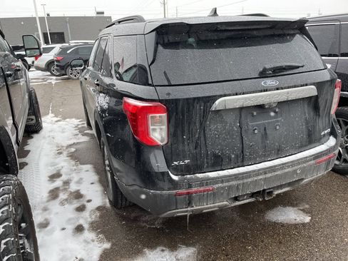 Used 2021 Ford Explorer XLT w/ Equipment Group 202A image 8