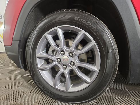 Certified 2022 GMC Terrain SLT image 34