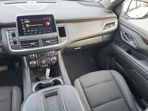 Used 2024 GMC Yukon XL SLE image 12