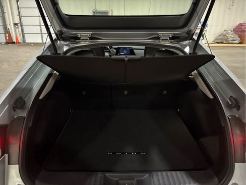 Certified 2025 Toyota Prius XLE FWD image 5