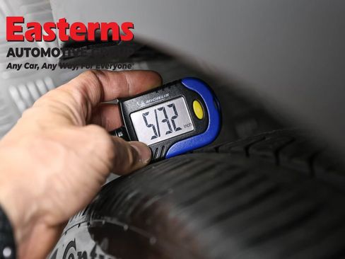 Used 2021 Tesla Model Y Long Range AWD/4WD image 22