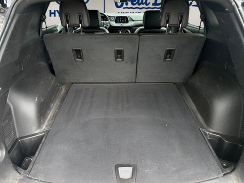 Used 2020 Chevrolet Blazer RS w/ LPO, Floor Liner Package FWD image 9