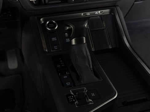 Used 2024 Lexus GX 550 w/ Accessory Package (2T) image 36