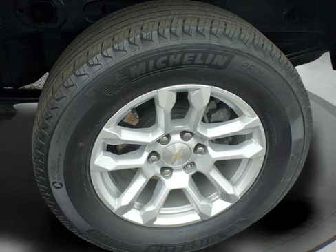 Certified 2024 Chevrolet Silverado 1500 LT AWD/4WD image 15
