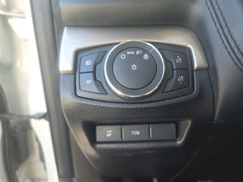 Used 2017 Ford Explorer Platinum AWD/4WD image 36
