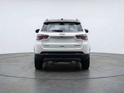 Used 2025 Jeep Compass Trailhawk AWD/4WD image 7